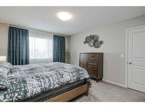 116 Auburn Glen Heights Se, Calgary, AB - Indoor Photo Showing Bedroom