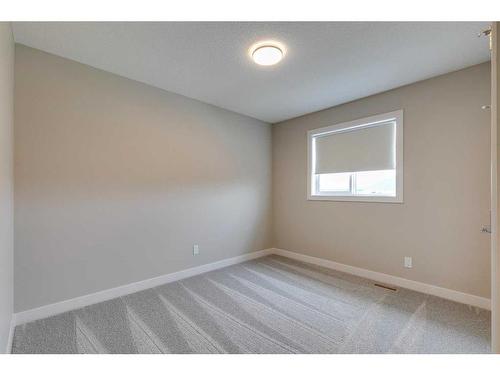 403 Sora Boulevard Se, Calgary, AB - Indoor Photo Showing Other Room