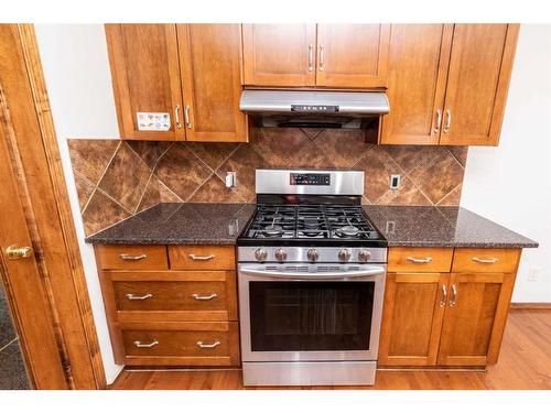 126 Panamount Street Nw, Calgary, AB - Indoor Photo Showing Kitchen