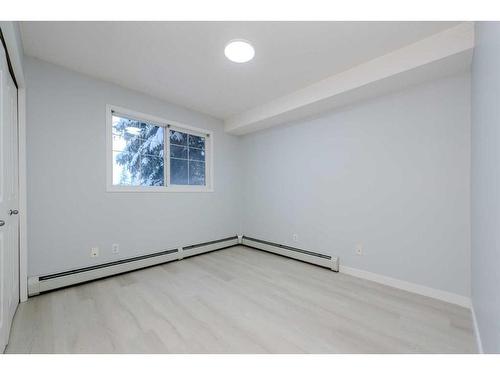 4105-10 Prestwick Bay Se, Calgary, AB - Indoor Photo Showing Other Room