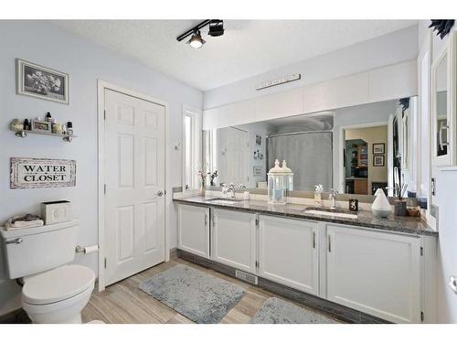 63 Coverdale Way Ne, Calgary, AB - Indoor Photo Showing Bathroom