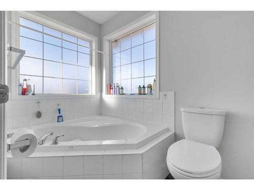 138 Tarawood Road Ne, Calgary, AB - Indoor Photo Showing Bathroom