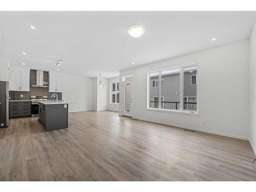 46 Cityline Mount Ne, Calgary, AB - Indoor Photo Showing Kitchen