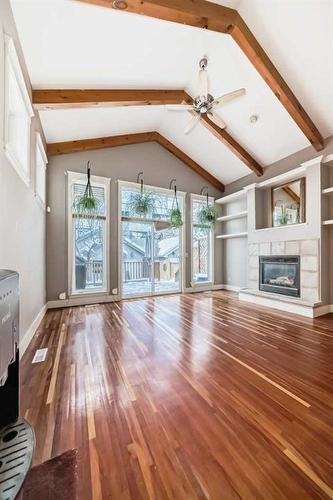 2235 32 Avenue Sw, Calgary, AB - Indoor With Fireplace