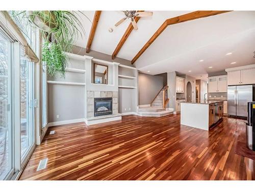 2235 32 Avenue Sw, Calgary, AB - Indoor With Fireplace