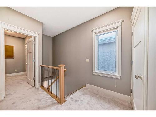 2235 32 Avenue Sw, Calgary, AB - Indoor Photo Showing Other Room