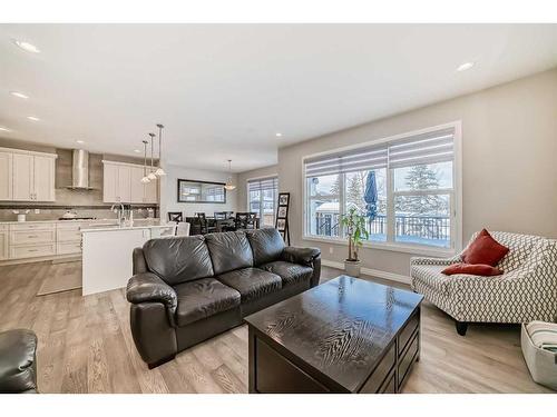 35 Legacy Link Se, Calgary, AB - Indoor Photo Showing Living Room