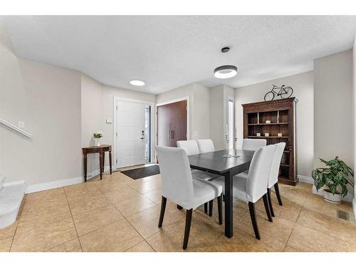 168 Edgebrook Park Nw, Calgary, AB - Indoor Photo Showing Dining Room