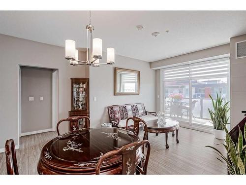 605-122 Mahogany Centre Se, Calgary, AB - Indoor Photo Showing Dining Room