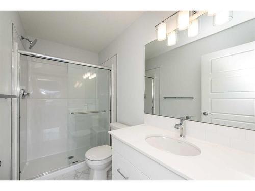 535-850 Belmont Drive Sw, Calgary, AB - Indoor Photo Showing Bathroom