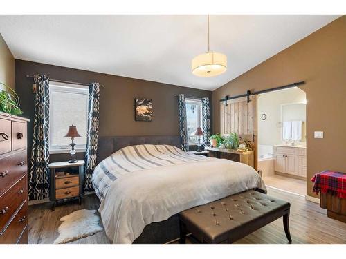 103 Cambria Road, Strathmore, AB - Indoor Photo Showing Bedroom