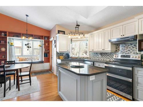 103 Cambria Road, Strathmore, AB - Indoor Photo Showing Kitchen