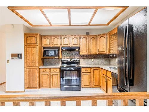 307 Hawkview Manor Circle Nw, Calgary, AB - Indoor Photo Showing Kitchen