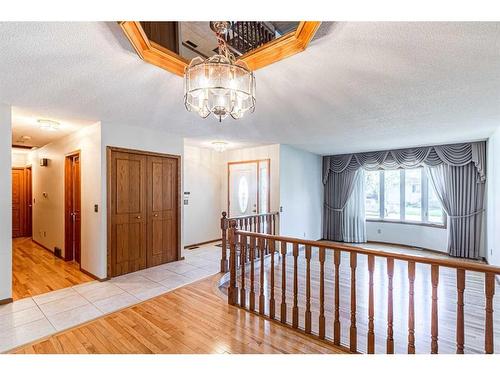 307 Hawkview Manor Circle Nw, Calgary, AB - Indoor Photo Showing Other Room