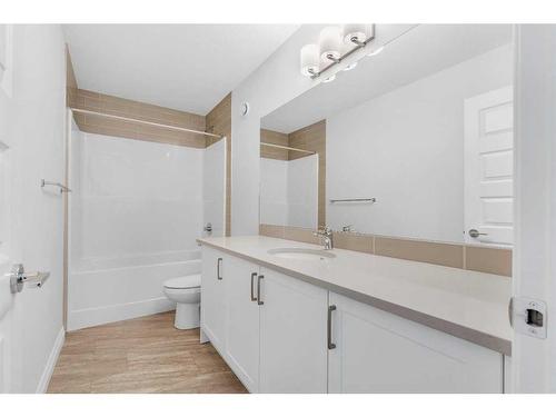 59 Belvedere Green Se, Calgary, AB - Indoor Photo Showing Bathroom