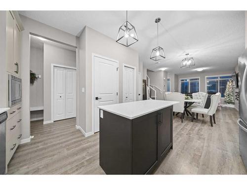 521 West Lakeview Drive, Chestermere, AB - Indoor