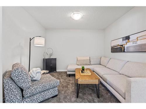 179 Wolf River Drive, Calgary, AB - Indoor Photo Showing Living Room