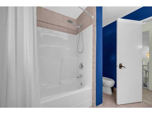 531 Ranch Estates Place Nw, Calgary, AB - Indoor Photo Showing Bathroom