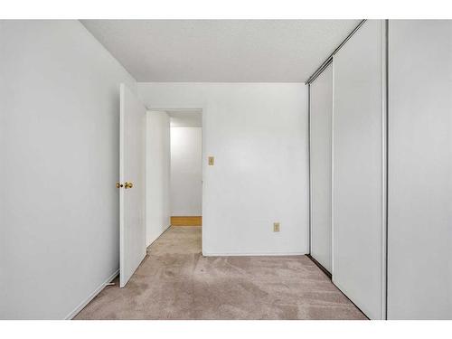 502-11620 Elbow Drive Sw, Calgary, AB - Indoor Photo Showing Other Room