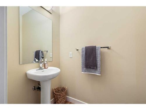 79 Panatella Hill Nw, Calgary, AB - Indoor Photo Showing Bathroom