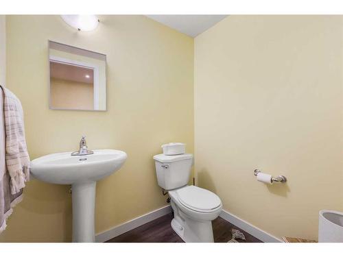 79 Panatella Hill Nw, Calgary, AB - Indoor Photo Showing Bathroom