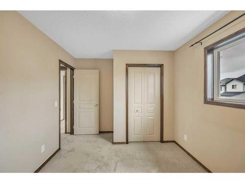 1920 New Brighton Drive Se, Calgary, AB - Indoor Photo Showing Other Room