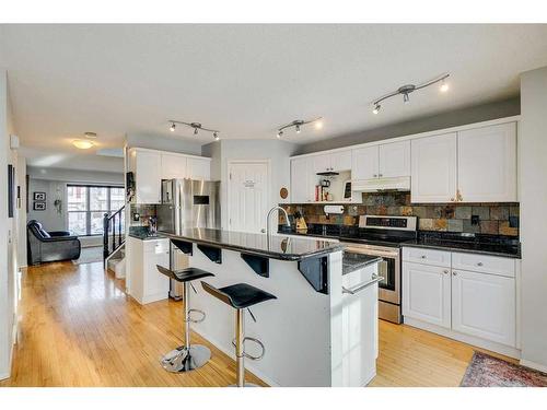 30 Covewood Place Ne, Calgary, AB - Indoor Photo Showing Kitchen