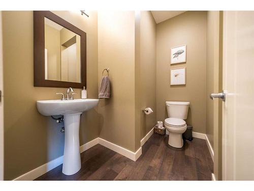 699 Cranston Avenue Se, Calgary, AB - Indoor Photo Showing Bathroom