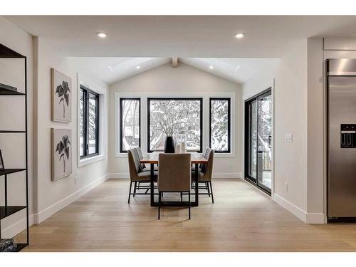 7028 Kennedy Drive Sw, Calgary, AB - Indoor Photo Showing Dining Room