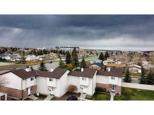 75-32 Whitnel Court Ne, Calgary, AB - Outdoor With View