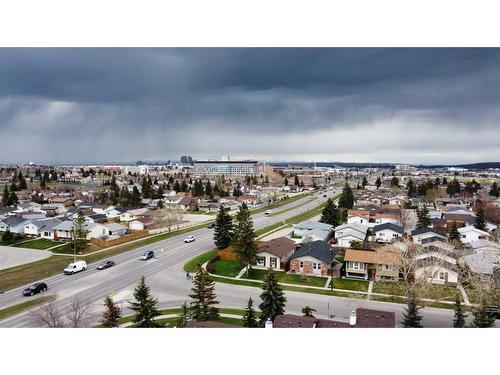 75-32 Whitnel Court Ne, Calgary, AB - Outdoor With View