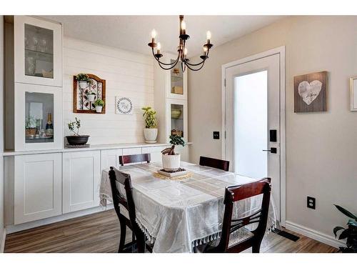 311 Mt Lorette Place Se, Calgary, AB - Indoor Photo Showing Dining Room