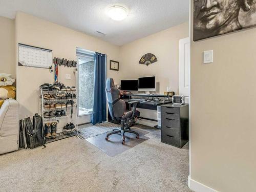 1-75 Aquitania Circle West, Lethbridge, AB - Indoor Photo Showing Office