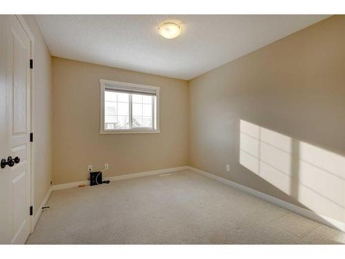 75 Cranleigh Heath Se, Calgary, AB - Indoor Photo Showing Other Room