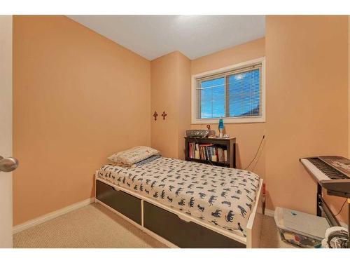 5503-111 Tarawood Lane Ne, Calgary, AB - Indoor Photo Showing Bedroom