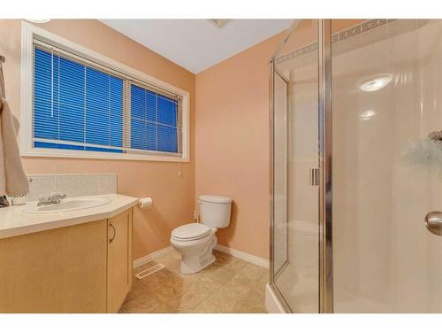 5503-111 Tarawood Lane Ne, Calgary, AB - Indoor Photo Showing Bathroom