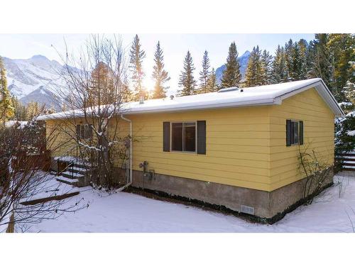 508 Larch Place, Canmore, AB - Outdoor