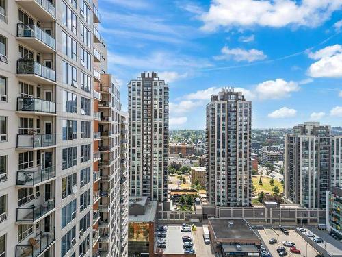 403-1053 10 Street Sw, Calgary, AB - Outdoor With Facade