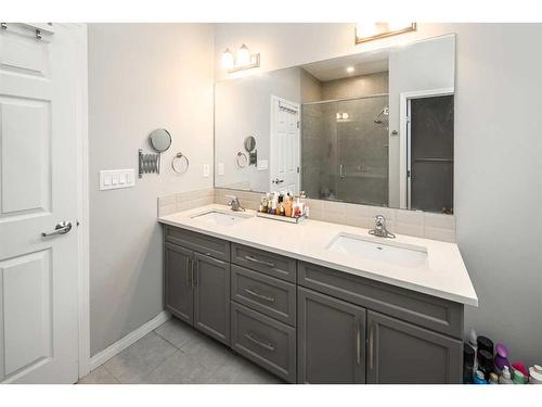 24 Carrington Rise Nw, Calgary, AB - Indoor Photo Showing Bathroom