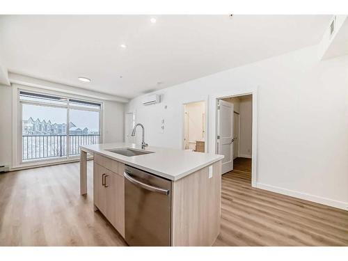 204-60 Sage Hill Walk Nw, Calgary, AB - Indoor Photo Showing Kitchen