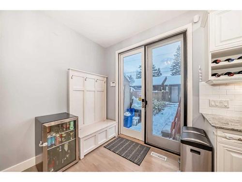 1840 31 Avenue Sw, Calgary, AB - Indoor Photo Showing Other Room