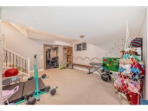 1840 31 Avenue Sw, Calgary, AB - Indoor Photo Showing Other Room