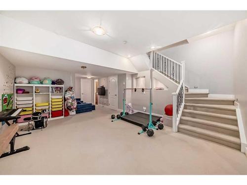 1840 31 Avenue Sw, Calgary, AB - Indoor Photo Showing Other Room