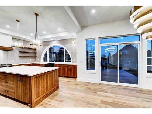 76 Aspen Ridge Square Sw, Calgary, AB - Indoor Photo Showing Kitchen