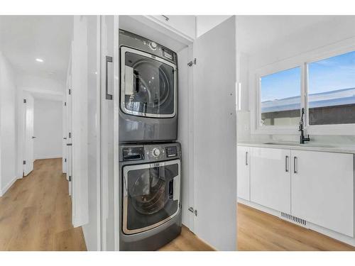 1190 Ranchlands Boulevard Nw, Calgary, AB - Indoor Photo Showing Laundry Room