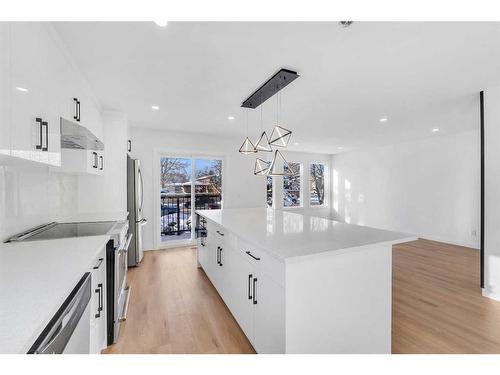 1190 Ranchlands Boulevard Nw, Calgary, AB - Indoor Photo Showing Kitchen With Upgraded Kitchen