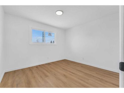 1190 Ranchlands Boulevard Nw, Calgary, AB - Indoor Photo Showing Other Room