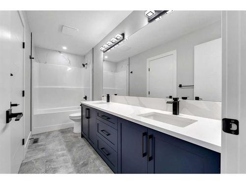 205 South Shore View, Chestermere, AB - Indoor Photo Showing Bathroom