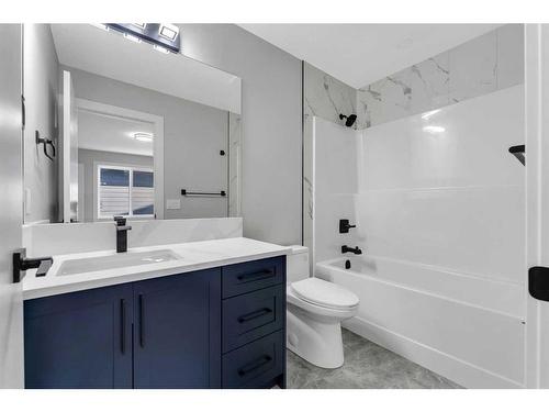 205 South Shore View, Chestermere, AB - Indoor Photo Showing Bathroom