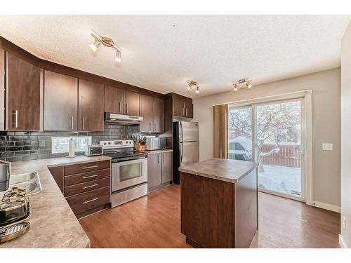 1809-2445 Kingsland Road Se, Airdrie, AB - Indoor Photo Showing Kitchen With Stainless Steel Kitchen